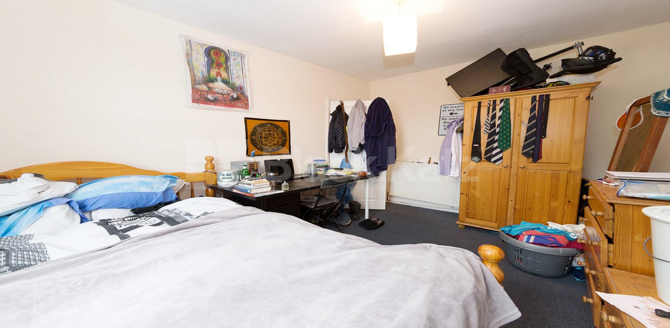 			NEW INSTRUCTION, 4 Bedroom, 1 bath, 1 reception Maisonette			 Shepherds Bush Road, Shepherds Bush/Hammersmith